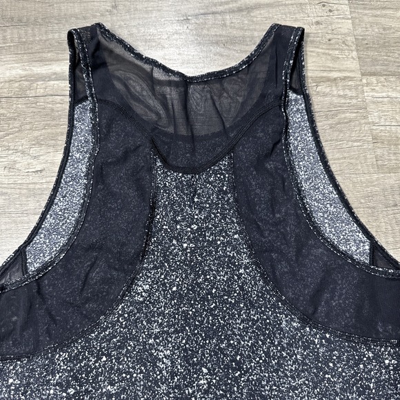 Lululemon Sculpt Tank II Splatter White Black Mesh Detail Yoga Run Gym Size 6? - Picture 7 of 9